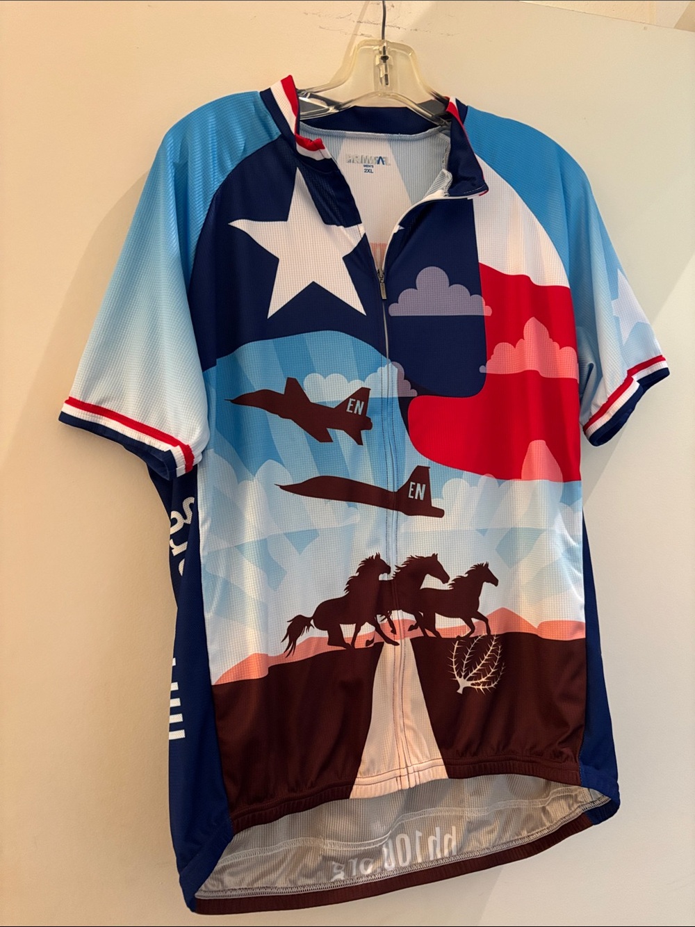 Patriotic Blue & Red Men’s Cycling Jersey with Horse Graphic
